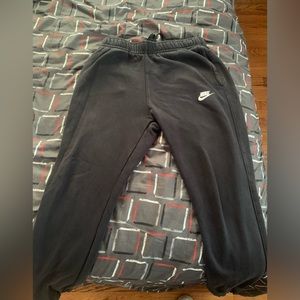 nike sweatpants size small